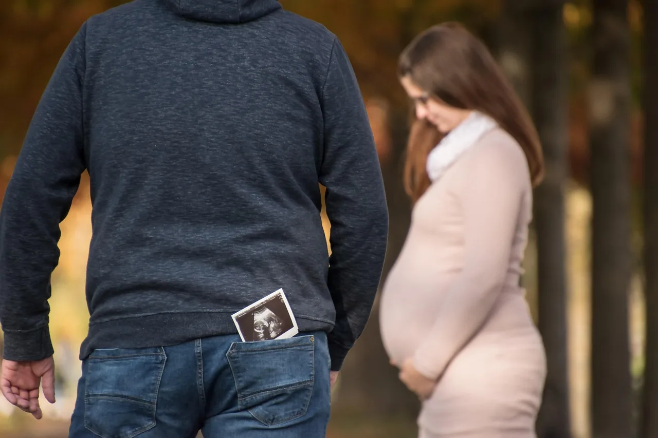 Badania w ciąży — pełny harmonogram trymestr po trymestrze